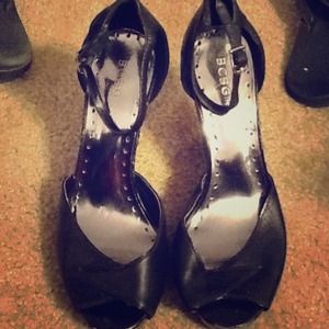 BCBG heels