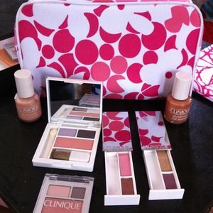Clinique make up and bag
