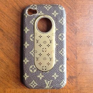 Louis Vuitton hard case in brown