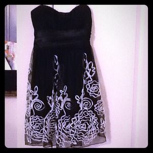 Dress black/white with flowers