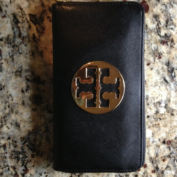 Tory Burch black leather zip wallet