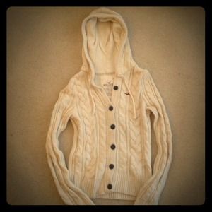REDUCED Hollister cable knit sweater / hoodie