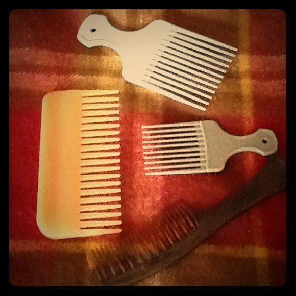 TRADED 🌸🌸 Combs and Picks