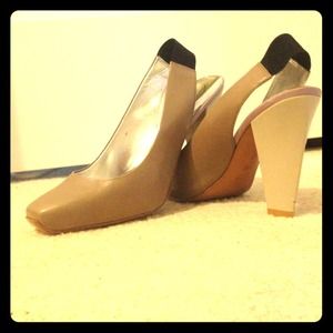 Kenneth Cole shoes.. Beautiful