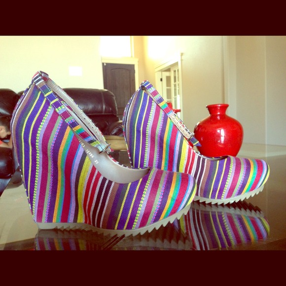 Pretty shoes. Sold