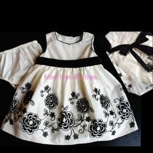 ❤️SOLD❤️embroidered black and white dress.