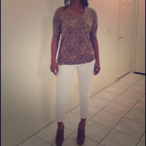 Cotton stretch cheetah top