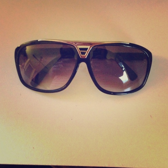 ❗❗❗TRADED❗❗❗Sunglasses