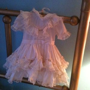 Ivory baptism/flower girl dress. Size 4t. ITEM  ZZ