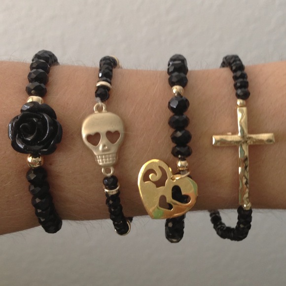Black & Gold bracelet set.