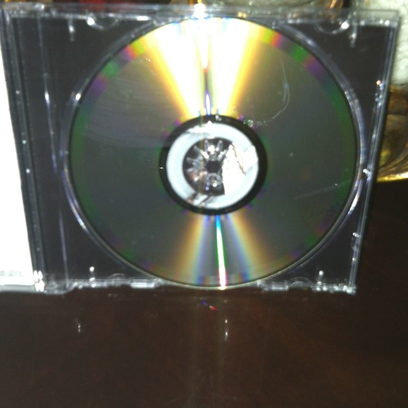 Rihanna rated R cd - Picture 3 of 4