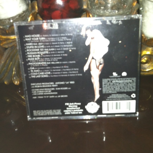 Rihanna rated R cd - Picture 4 of 4
