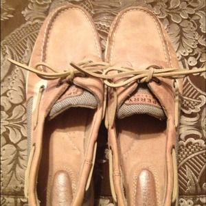 Women Sperrys Size 10