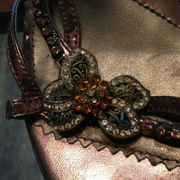 Two Lips - Picture 3 of 3