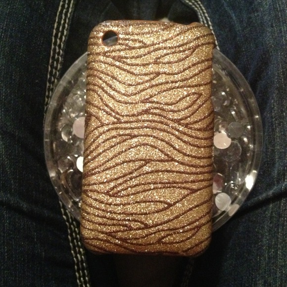 iPhone 3G or 3GS hard half shell cases