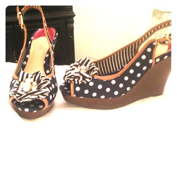 Gianni Bini wedges! Adorable!