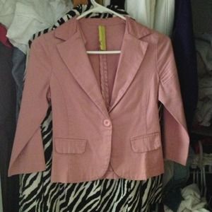 Pink pearl blazer !