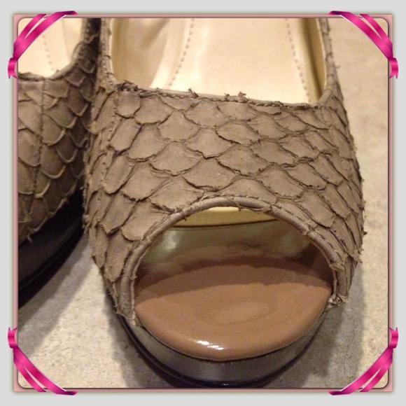 CALVIN KLEIN shoes. - Picture 4 of 4