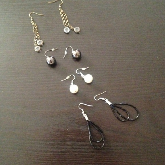 Bundle earring deal!