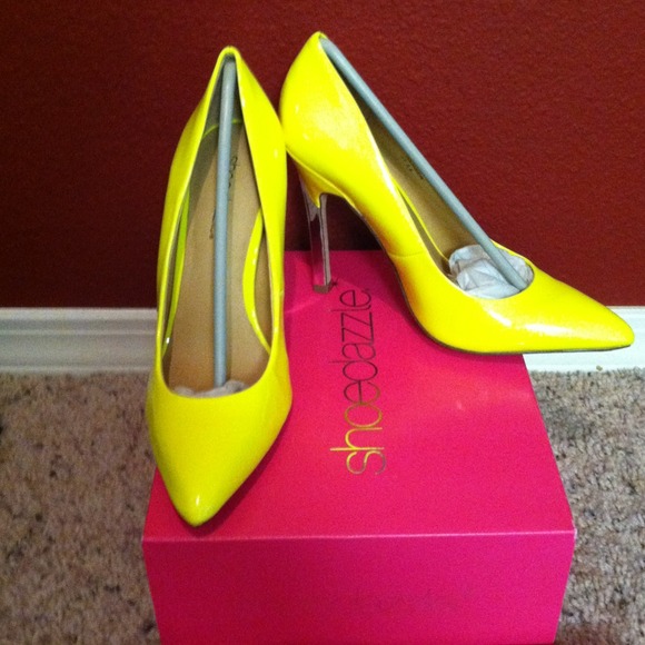 Fabulous Yellow Pumps