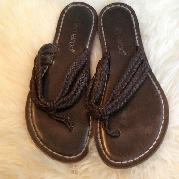 🌟🌟reserved🌟🌟Chocolate colored leather sandals!