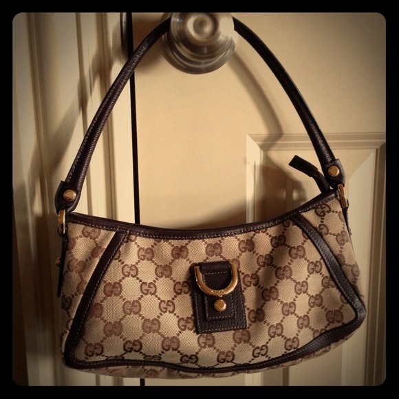 Gucci Handbags - **Reduced** Authentic Gucci Shoulder Bag