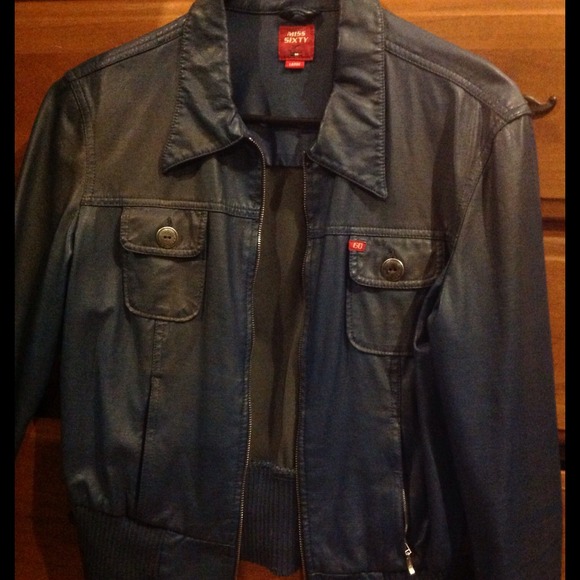 Jacket - large - matte blue