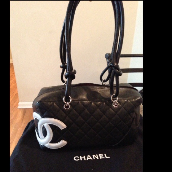 😀✋SOLD✋😀.  Authentic Chanel Cambon.