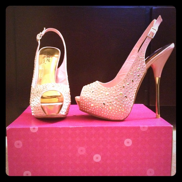 ShoeDazzle Blush Heels with Gold Embellishments