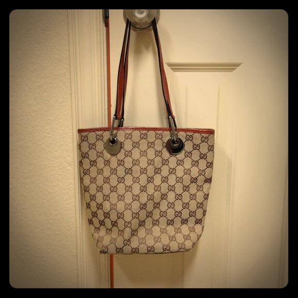 **SOLD** 100% Authentic Gucci Handbag