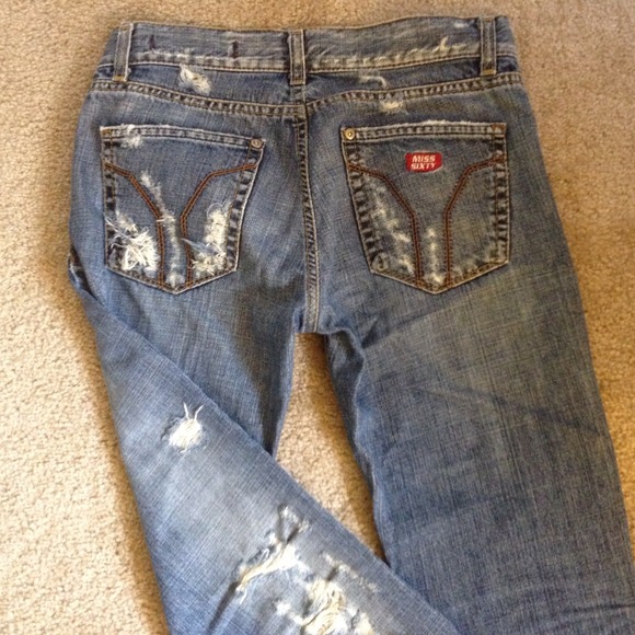 CLEARANCE SALE!! Miss sixty distress jeans - Picture 4 of 4