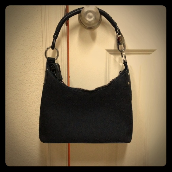 Gucci Handbags - **Reduced** Authentic Black Gucci Shoulder Bag
