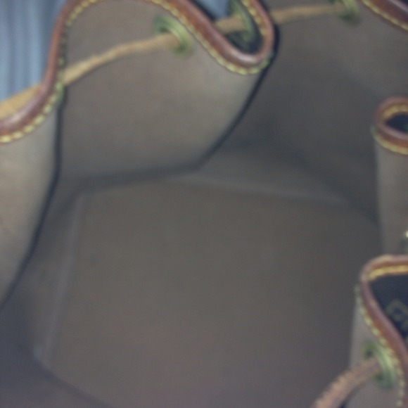 🎉🎉SOLD🎉🎉Authentic LV Petit Noe - Picture 3 of 4