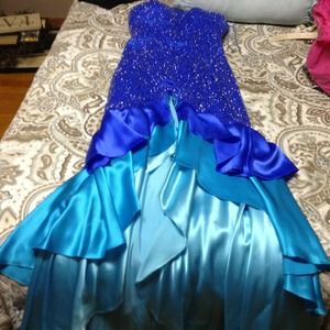 Prom gown