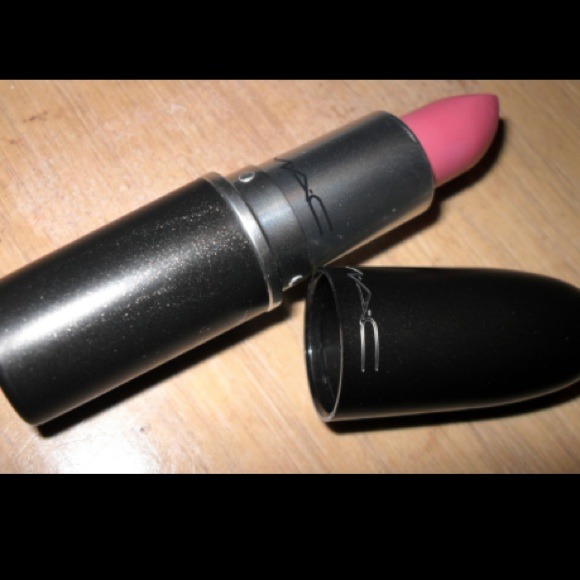 ❌SOLD❌Mac Lipstick in Pink Plaid