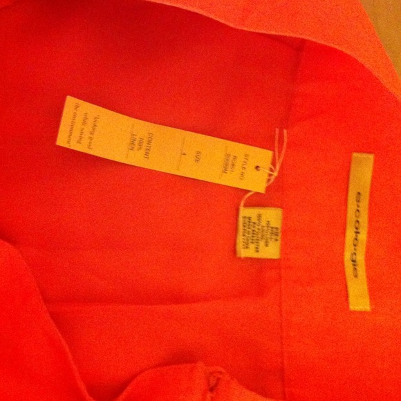 Embroidered full coral skirt - Picture 3 of 4