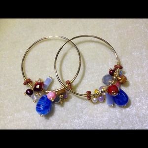 Argollas de Gold Field con cristales y piedras