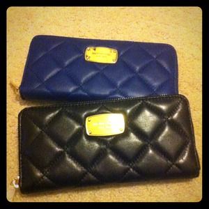 "Sold" Authentic Michael Kors wallet