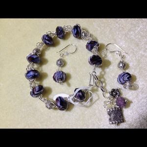 Juego de pulsera y zarcillos..