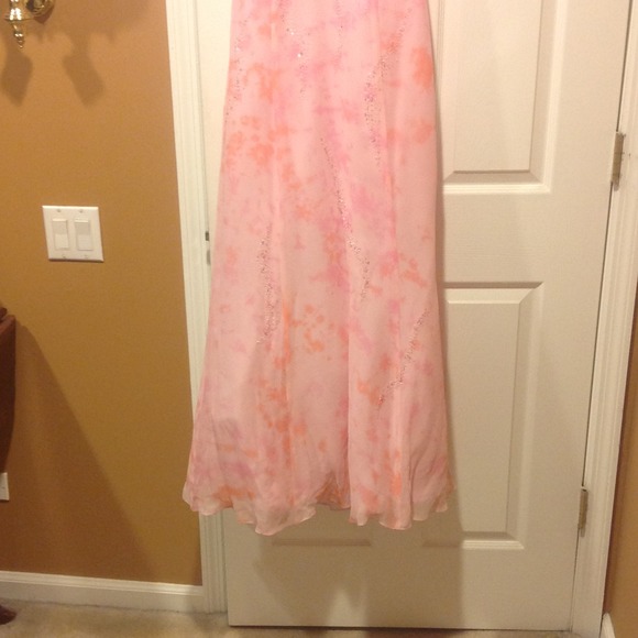 Pink prom dress. Never worn! - Picture 2 of 4