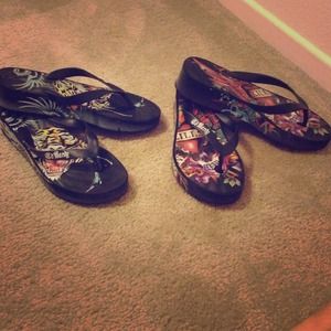2 ed hardy sandals size 9!