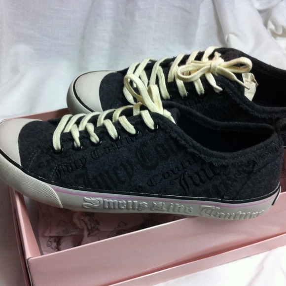 Juicy Couture "Daphne" Sneaker Shoes - Picture 2 of 3