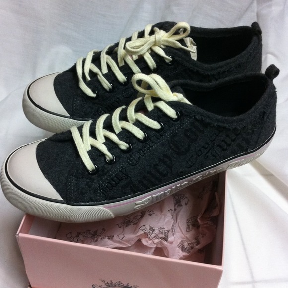 Juicy Couture "Daphne" Sneaker Shoes - Picture 3 of 3