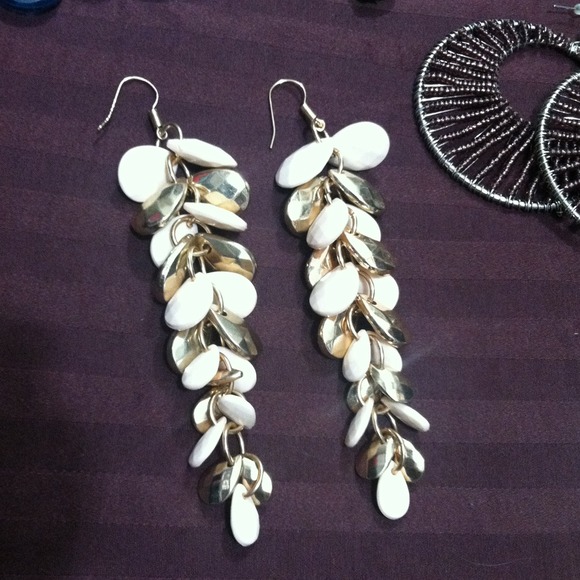 Super cute earring lot! - Picture 3 of 4