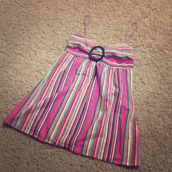 SOLD IN BUNDLE! Funky Open-Back Top - Picture 1 of 4