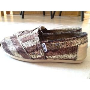 Sequined Toms