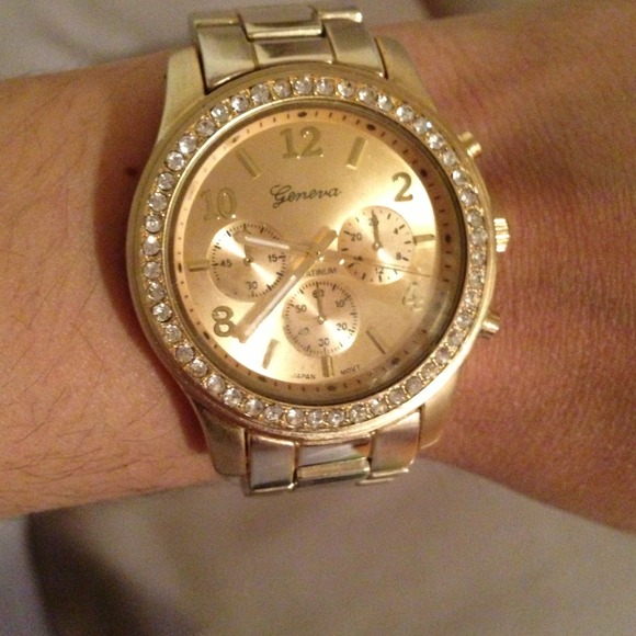 ❌SOLD❌Gold Tone Watch