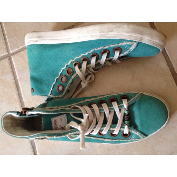 True religion high tops!