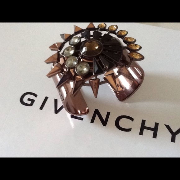 Givenchy cuff - Picture 1 of 4
