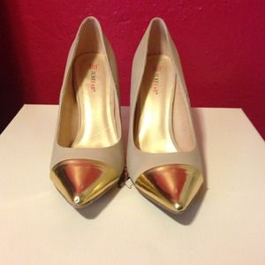 Gold tip pointy heels